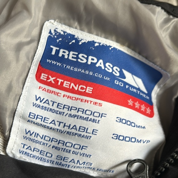 Black Snowboard/Ski Pants - Picture 6 of 8